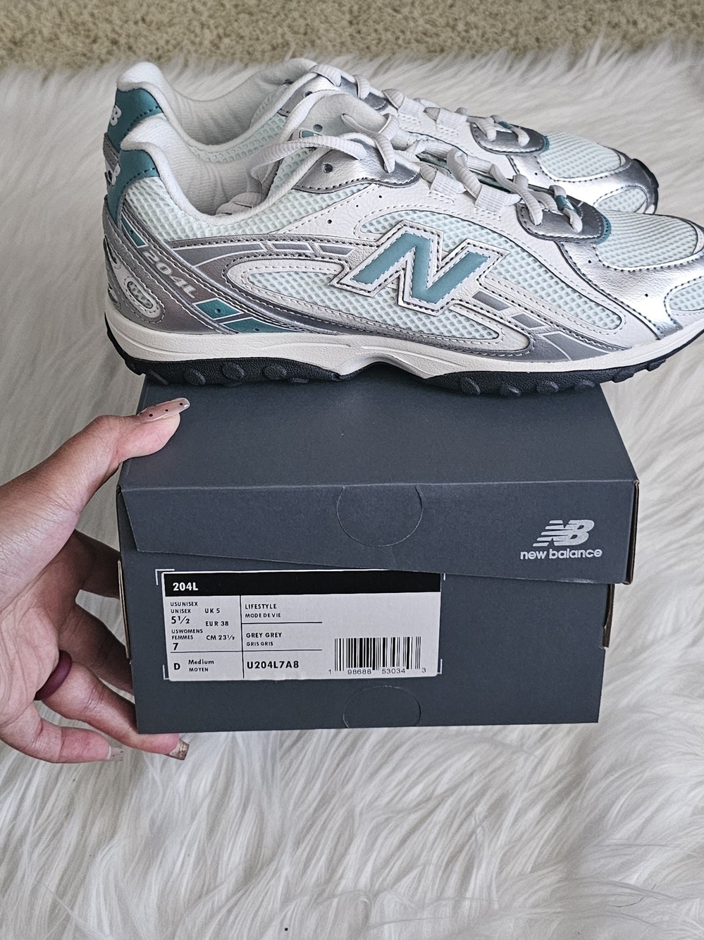 New Balance Unisex 204L Sneakers